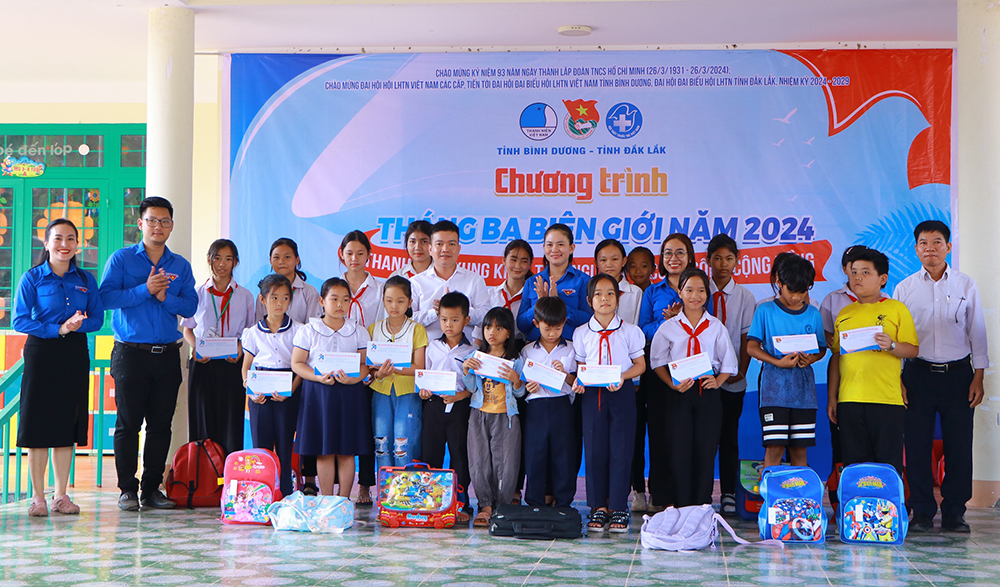 2thangbabiengioi.jpg