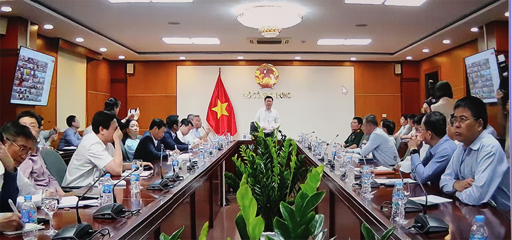 BỘ TRƯỞNG BCT PHÁT BIỂU.png