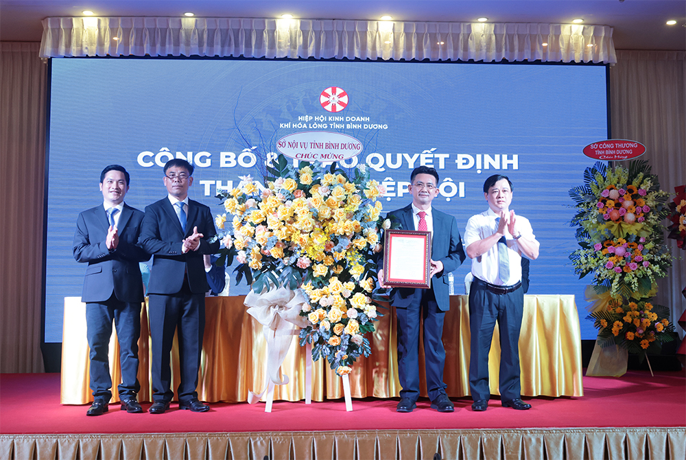 Hoalong-Traoquyetdinh.jpg