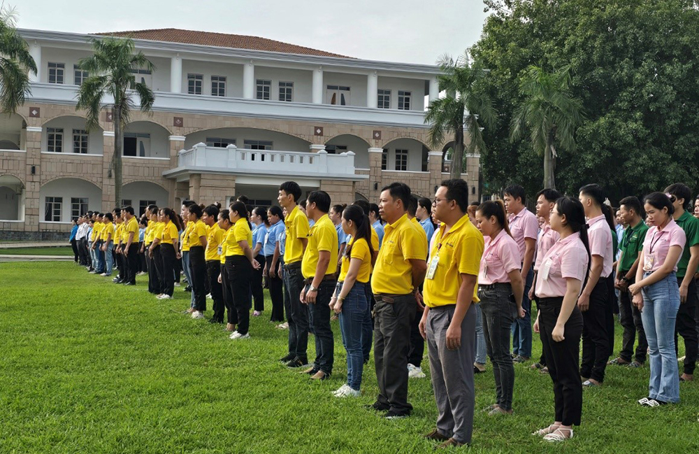 Hơn 600 công nhân lao động Công ty TNHH giày Vĩnh Nghĩa 1.jpg
