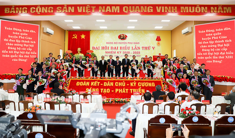 IMG_8304 Ban chấp hành ĐB huyện PG  NK 2020-2025.JPG