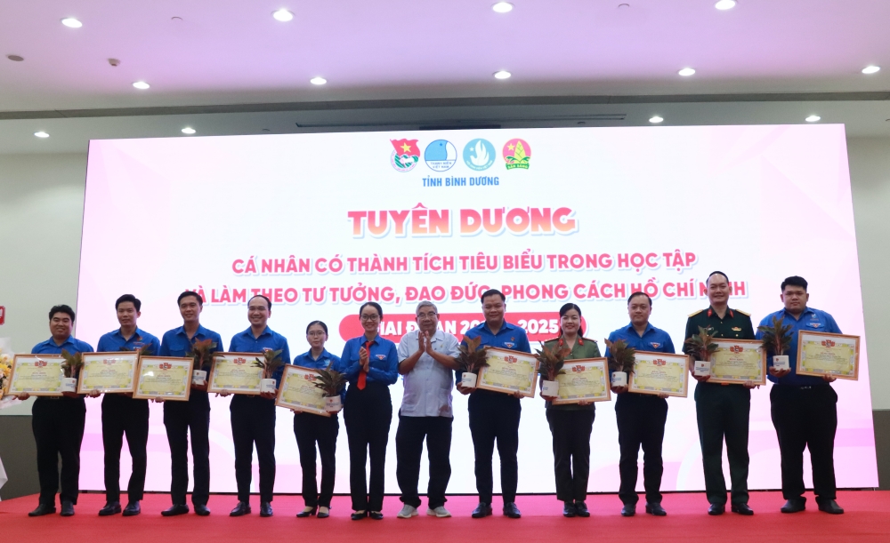 Tinh Doan tong ket Chi thi 05-10.JPG