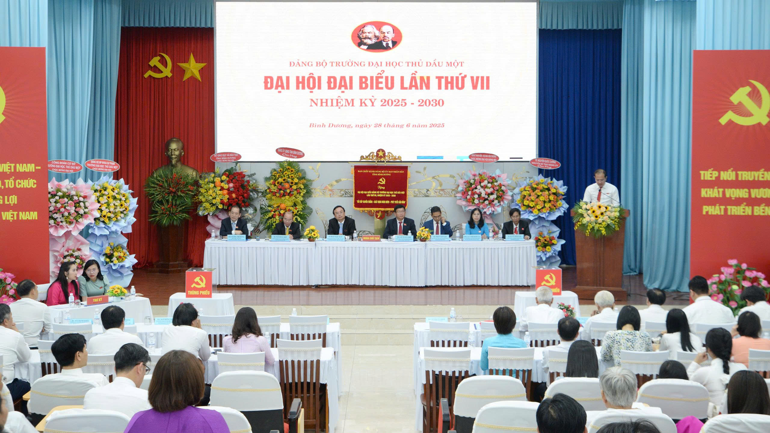 dhtdm2861.jpg