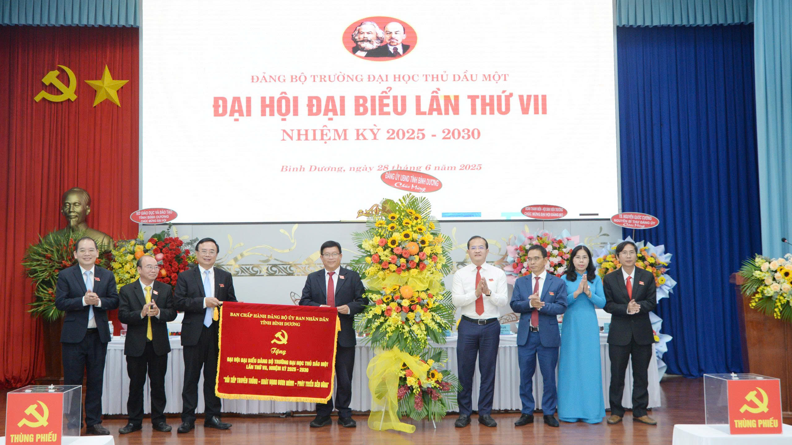 dhtdm2862.jpg