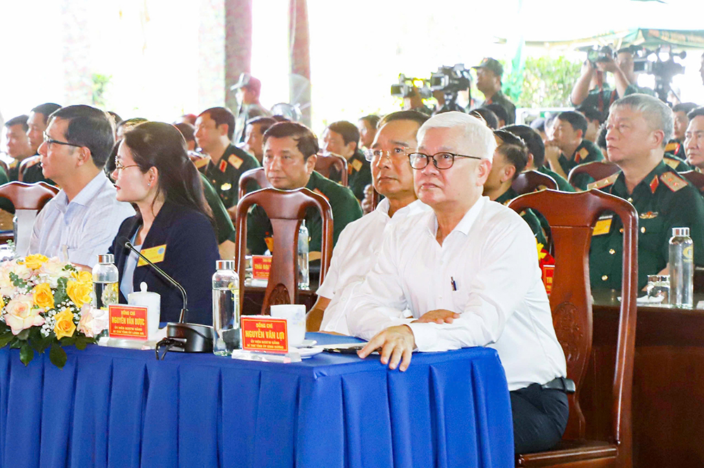 8aefcc29c824727a2b35.jpg