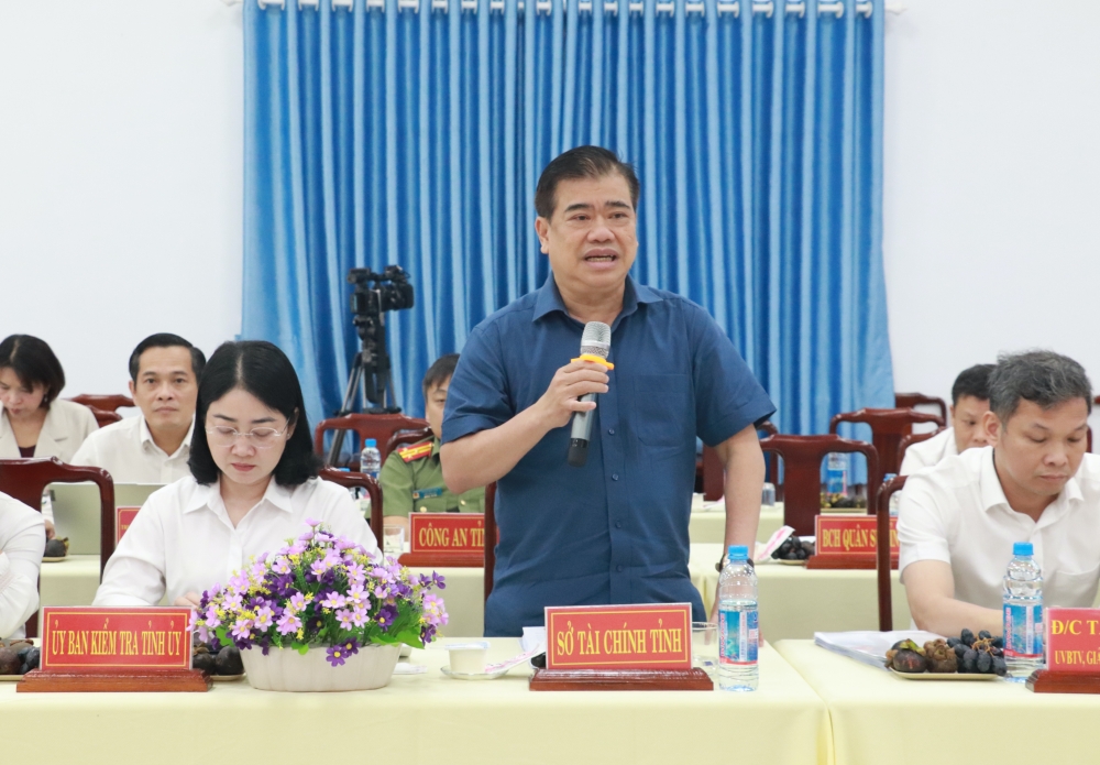 Bi thu khao sat phuong Binh Duong-4.JPG