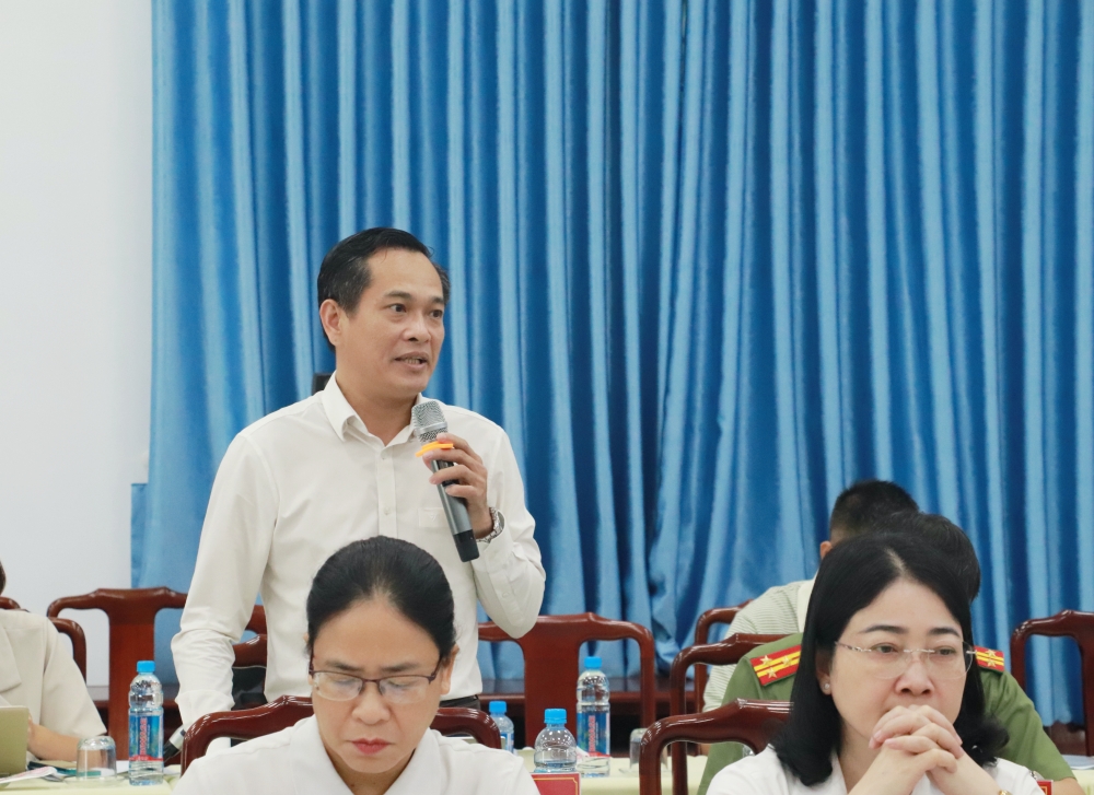 Bi thu khao sat phuong Binh Duong-5.JPG