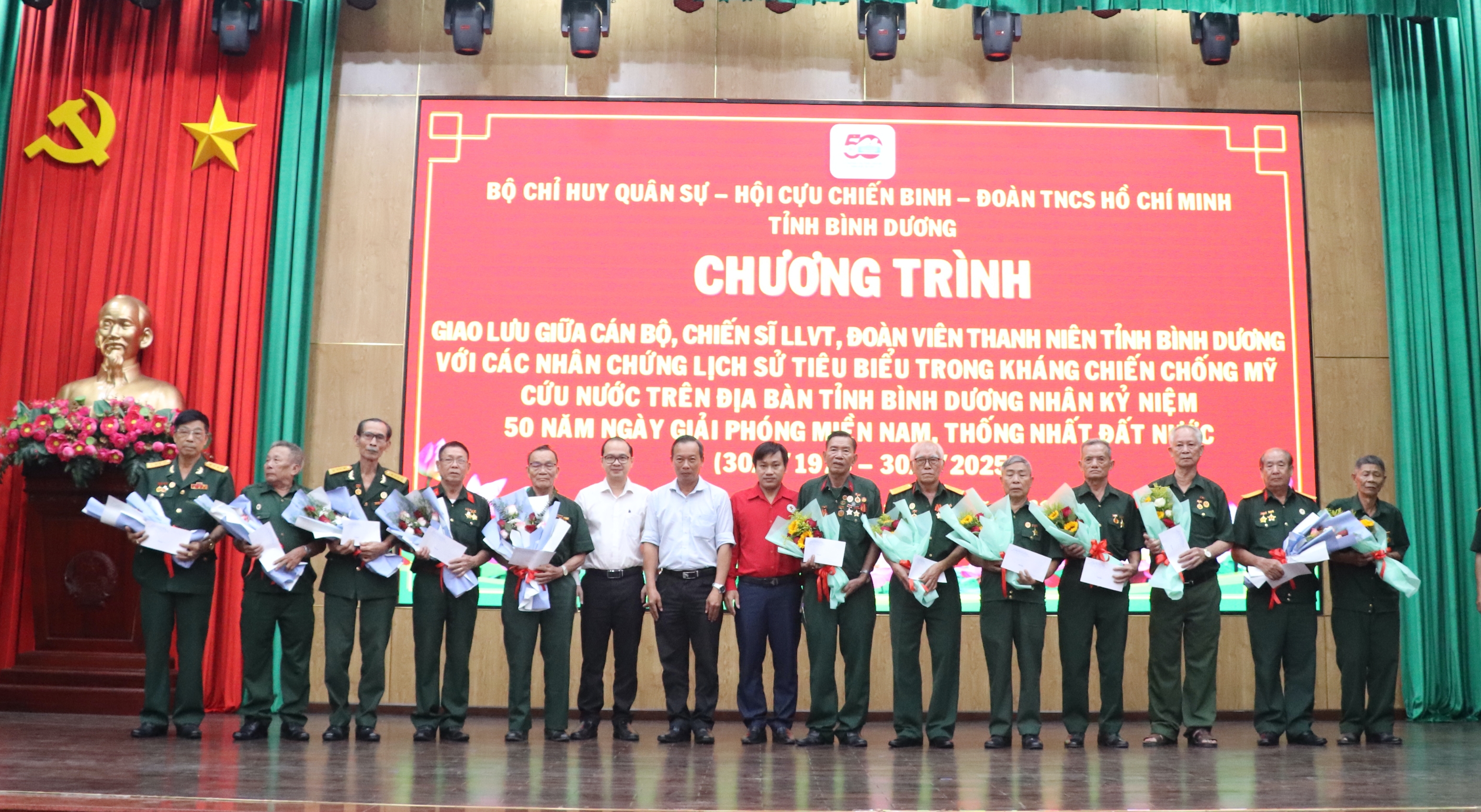 Chuong trinh giao luu nhan chung lich su chong My cuu nuoc-10.JPG