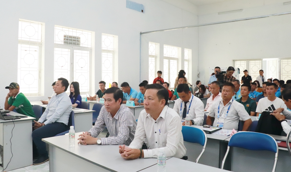 Giai bong da thieu nien toan quoc 2025-2.JPG