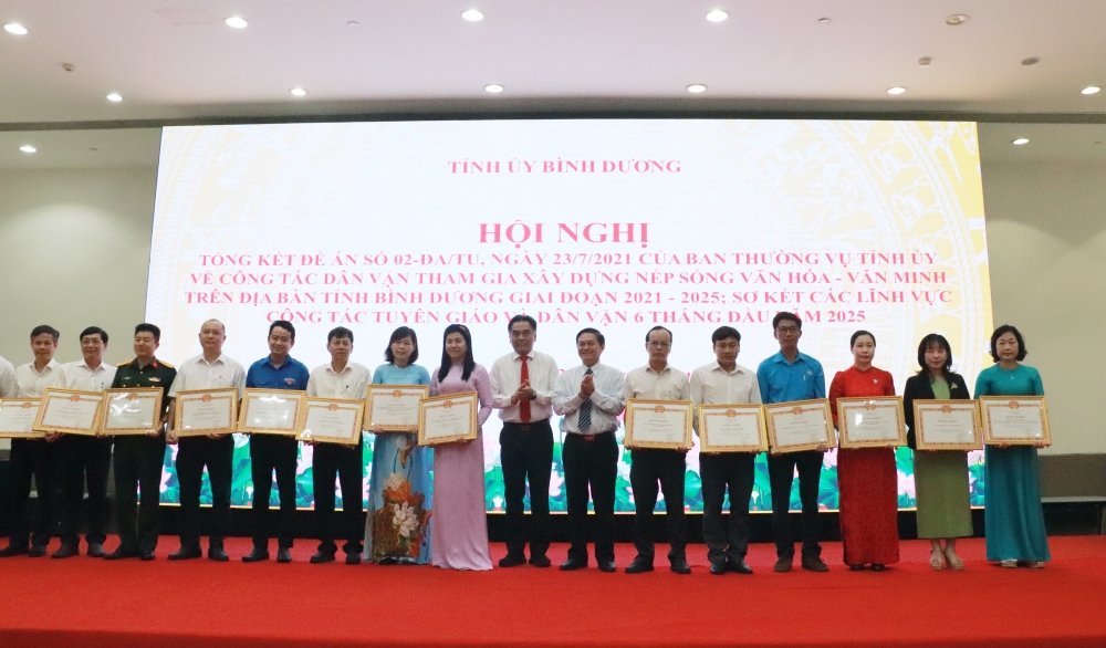 Hoi nghi tong ket De an 02-11.JPG