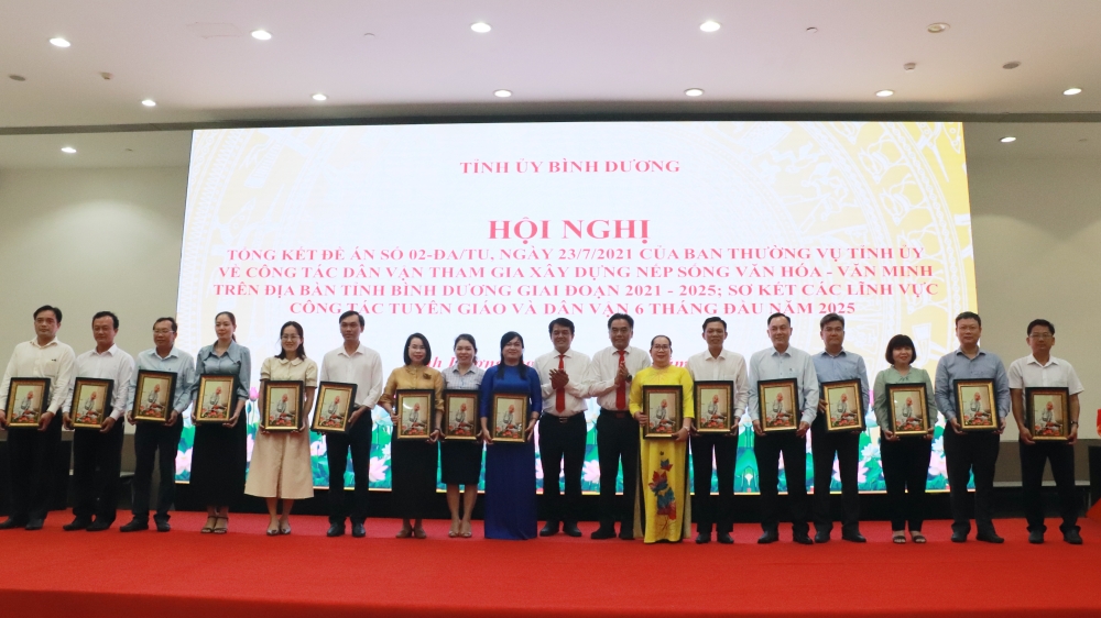 Hoi nghi tong ket De an 02-16.JPG