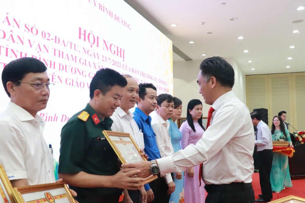 Hoi nghi tong ket De an 02-9.JPG