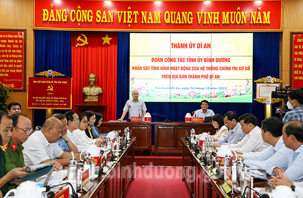 IMG_5541 bí thư phát thành ủy Dĩ an.jpg