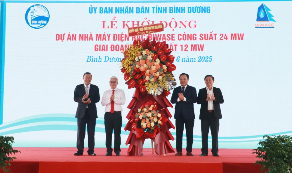 Khoi dong Nha may phat dien rac BIWASE-6.JPG