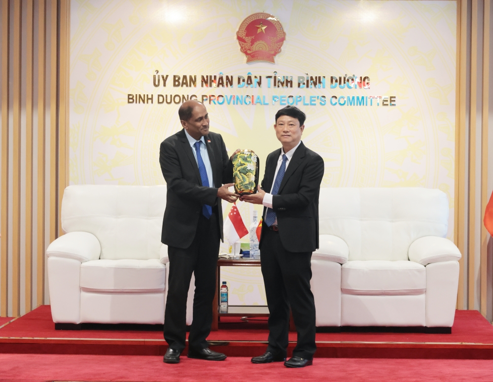 LDT tiep Dai su dac menh toan quyen Singapore 2025-3.JPG