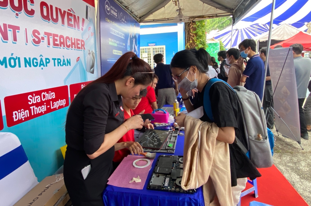 Ngay hoi viec lam 2025-13.jpg