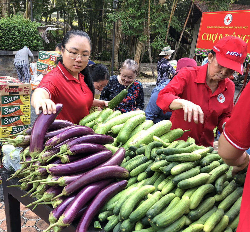 Phong phú các mặt hàng tại Phiên chợ 0 đồng.jpg