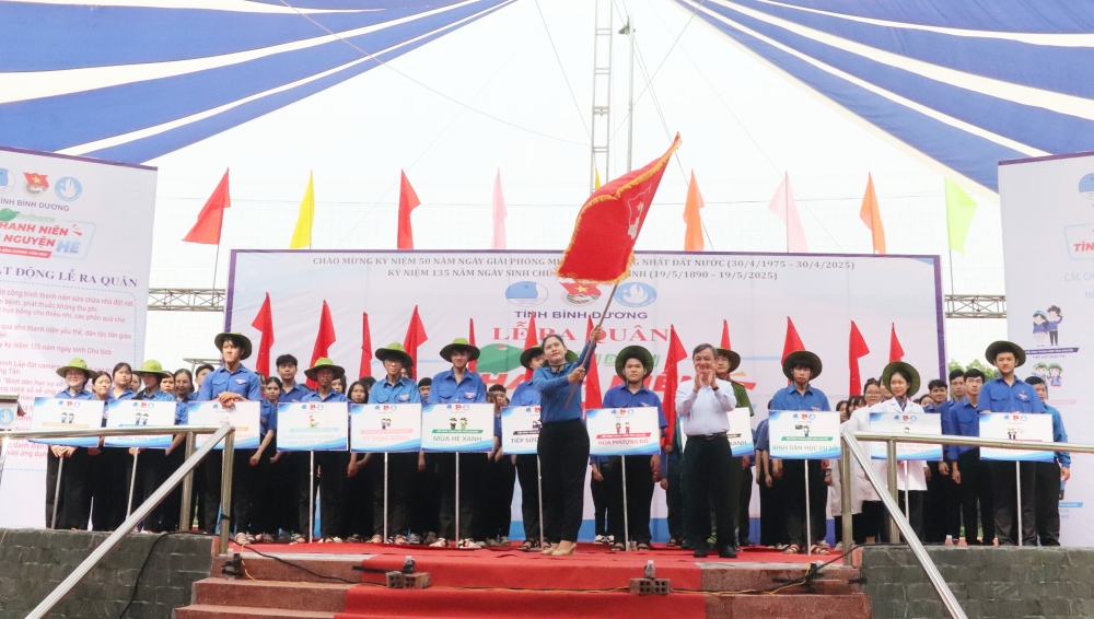 Ra quan Chien dich TNTN he 2025-12.JPG