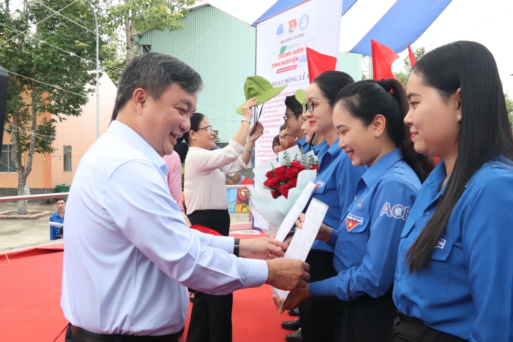 Ra quan Chien dich TNTN he 2025-2.JPG
