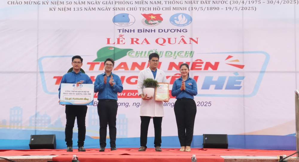Ra quan Chien dich TNTN he 2025-6.JPG