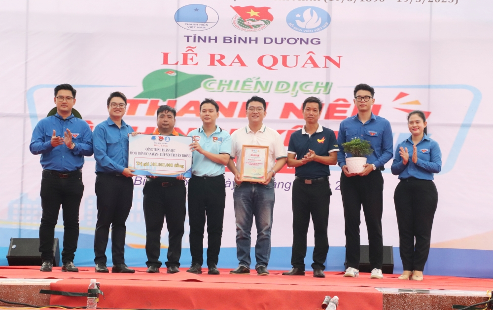Ra quan Chien dich TNTN he 2025-8.JPG