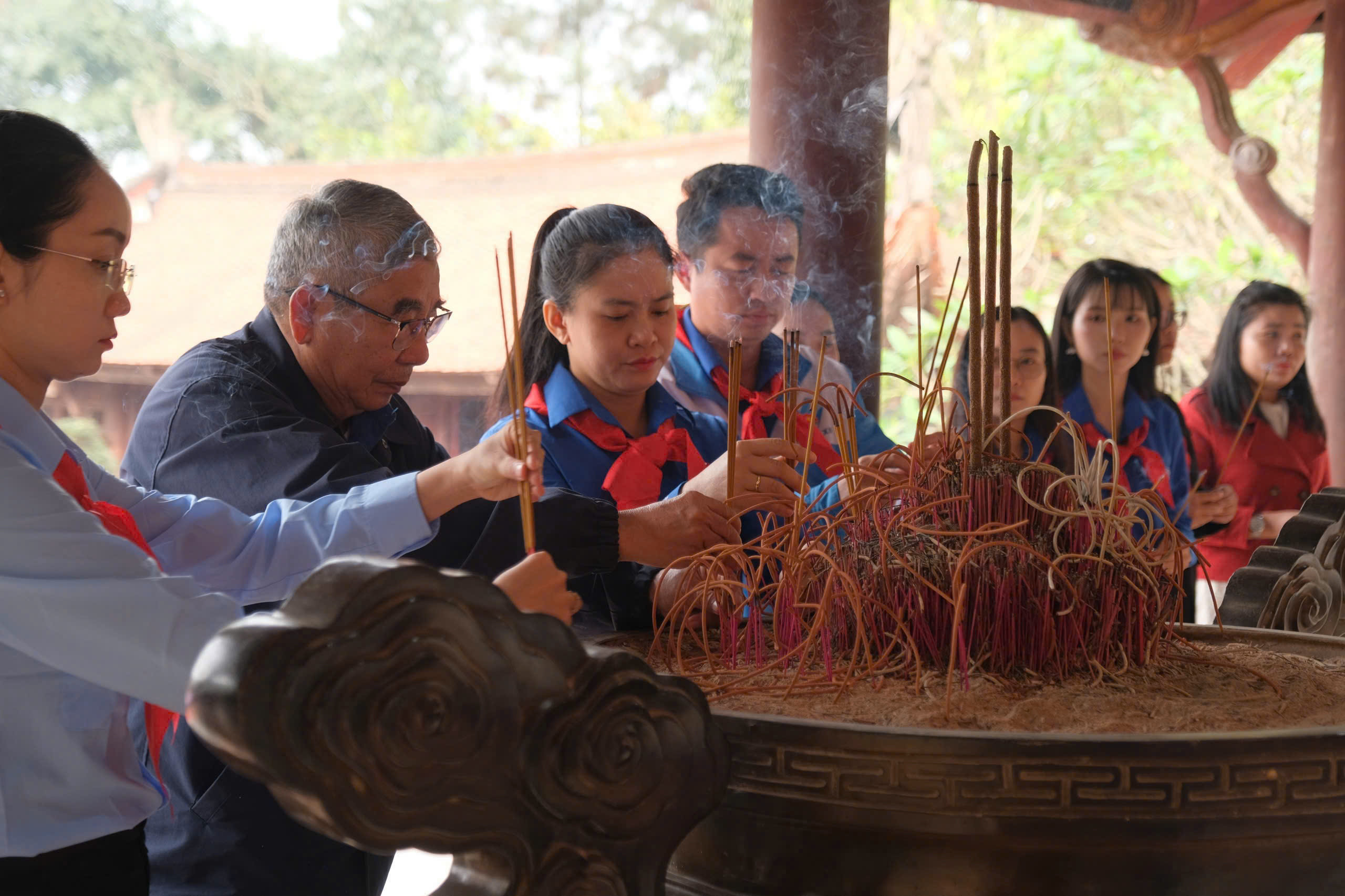 Thieu nhi BD-3.jpg