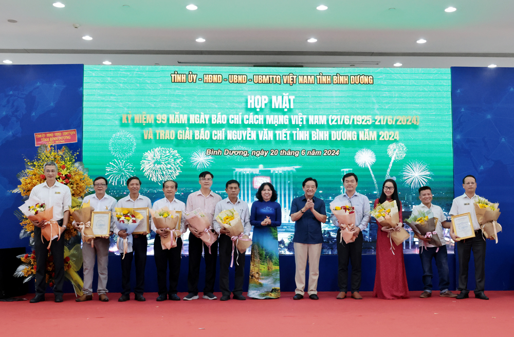 hopmatbaochi20246.jpg