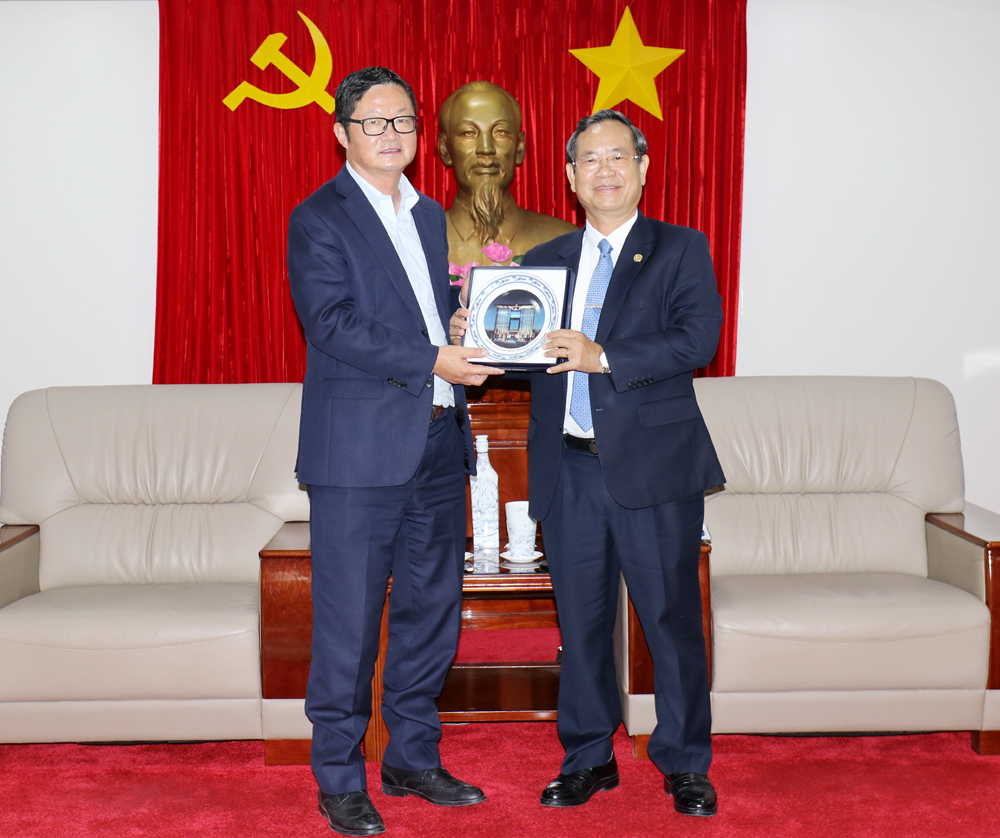 tiepwtctrungquoc2.jpg