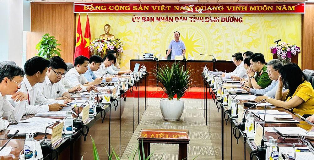 PCT BMT phát biểu tại cuộc họp.jpg