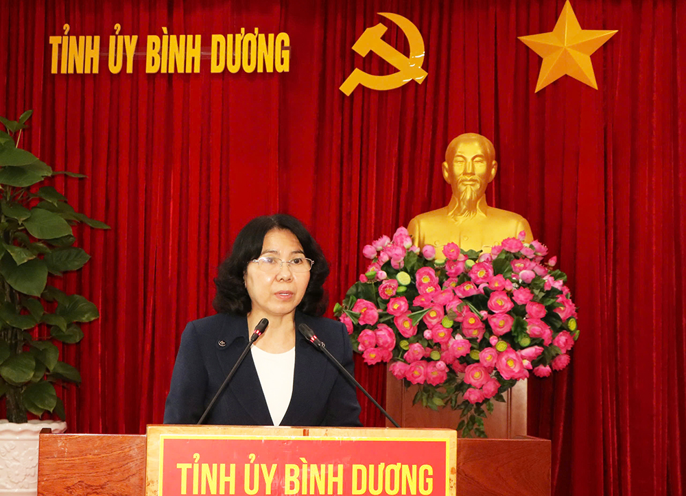baThuy6eb5a7750a1bae45f70a.jpg