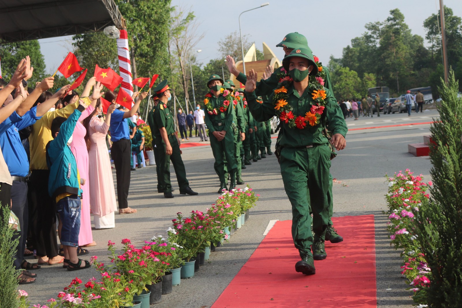 huyen bac tan uyen.jpg