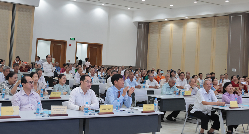 tchn clb liên hệ giúp nhau.png