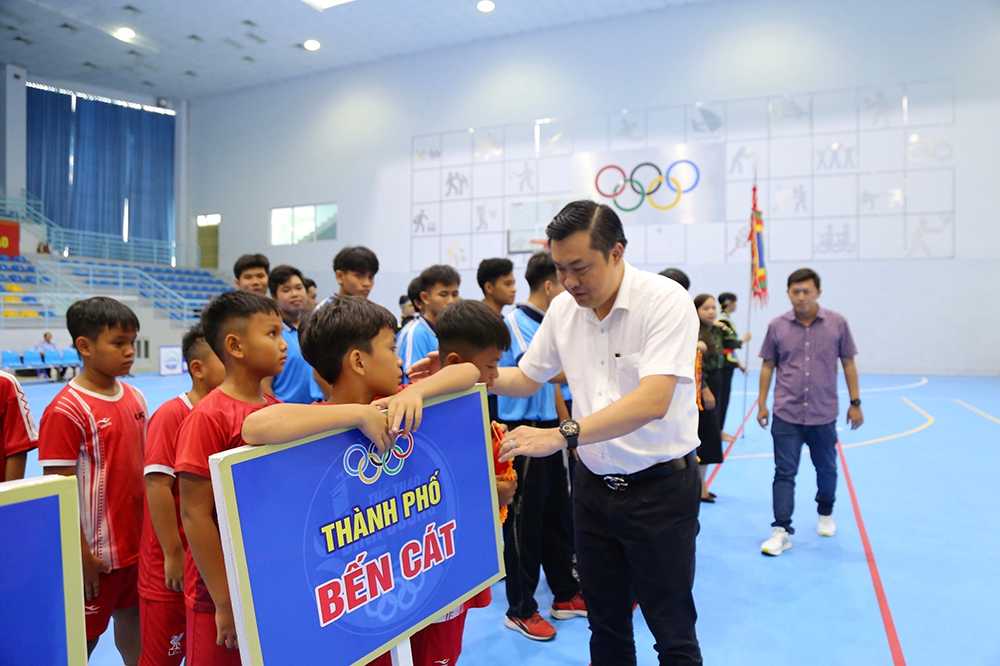 Ông Cao Văn Chóng -, Phó Giám đốc Sở Văn hóa, Thể thao và Du lịch.jpg
