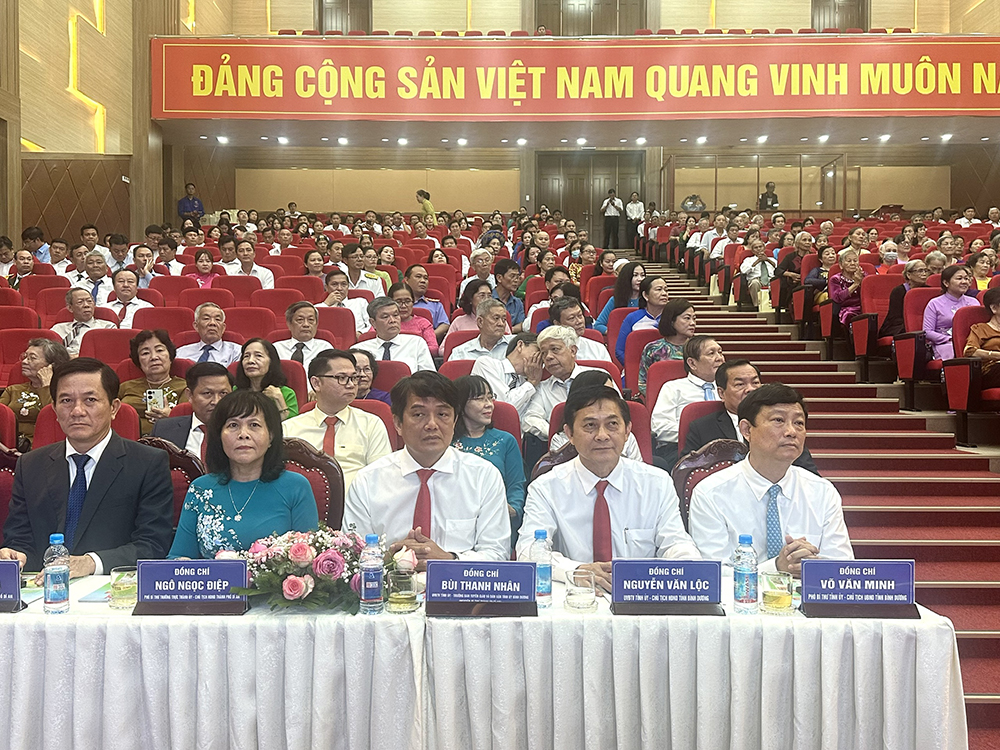 Dian50-Daibieu1.jpg