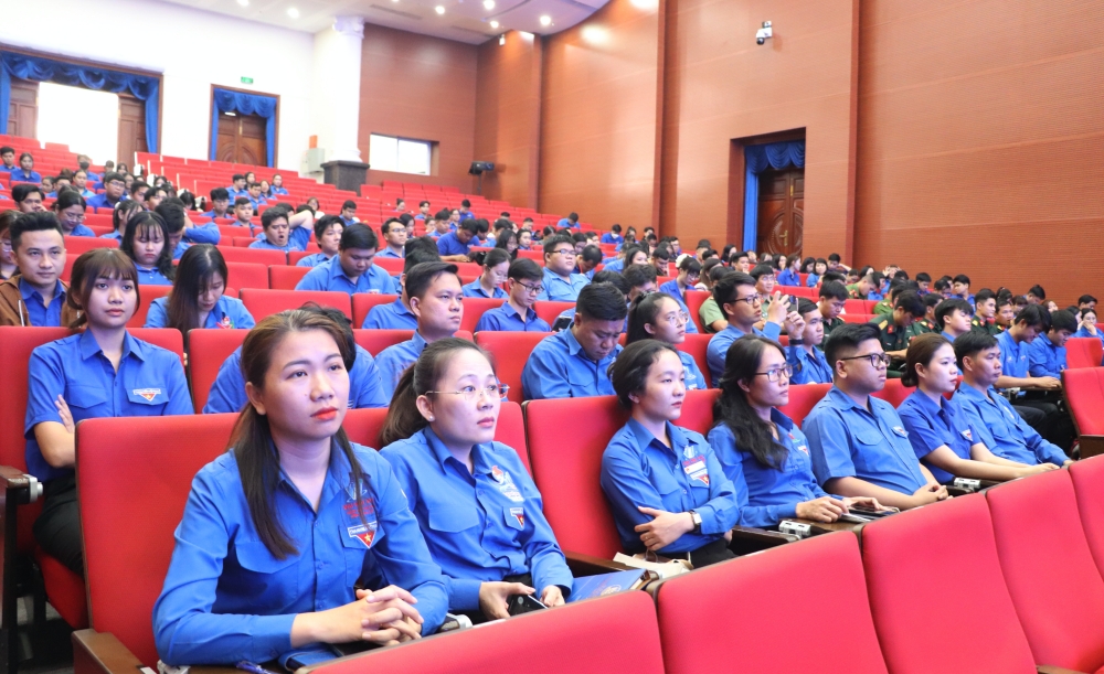 Hoi nghi Bao cao vien - Tuyen truyen vien Tinh Doan-2.JPG