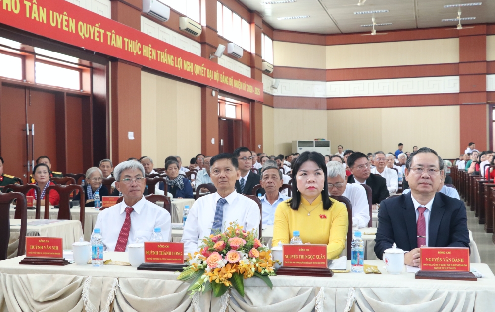 Ky niem 50 nam Ngay giai phong Tan Uyen-3.JPG