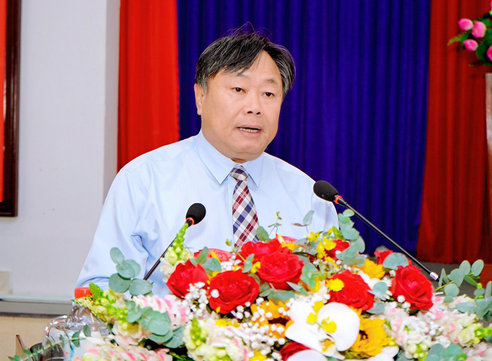 PGS.TS Nguyễn Quôc Dũng-Giám đốc Học viện Chính trị Khu vực II phát biểu khai mạc Hội thảo.jpg