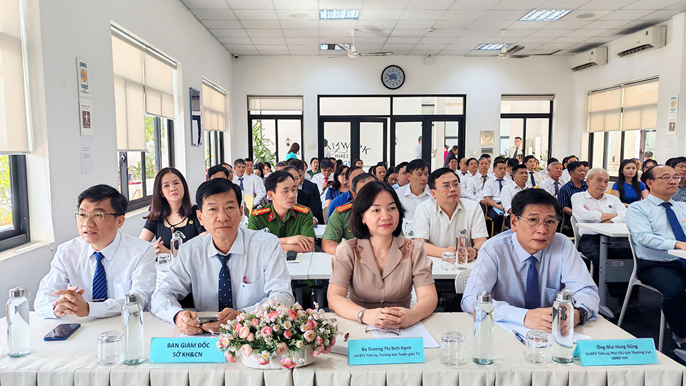 SKHCN - Dai bieu.jpg