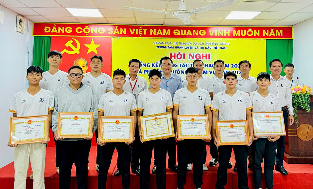 Đội tuyển bóng rổ Bình Dương - Thái Sơn Nam.jpg