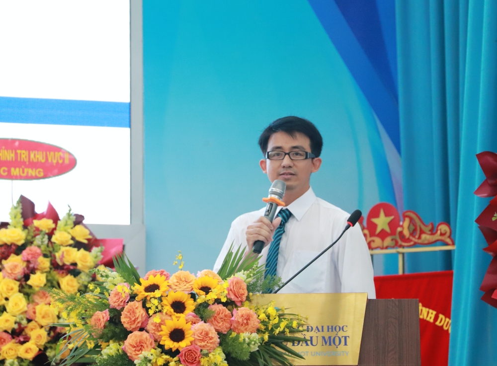 Hoi nghi chao mung ngay 18.5-7.JPG