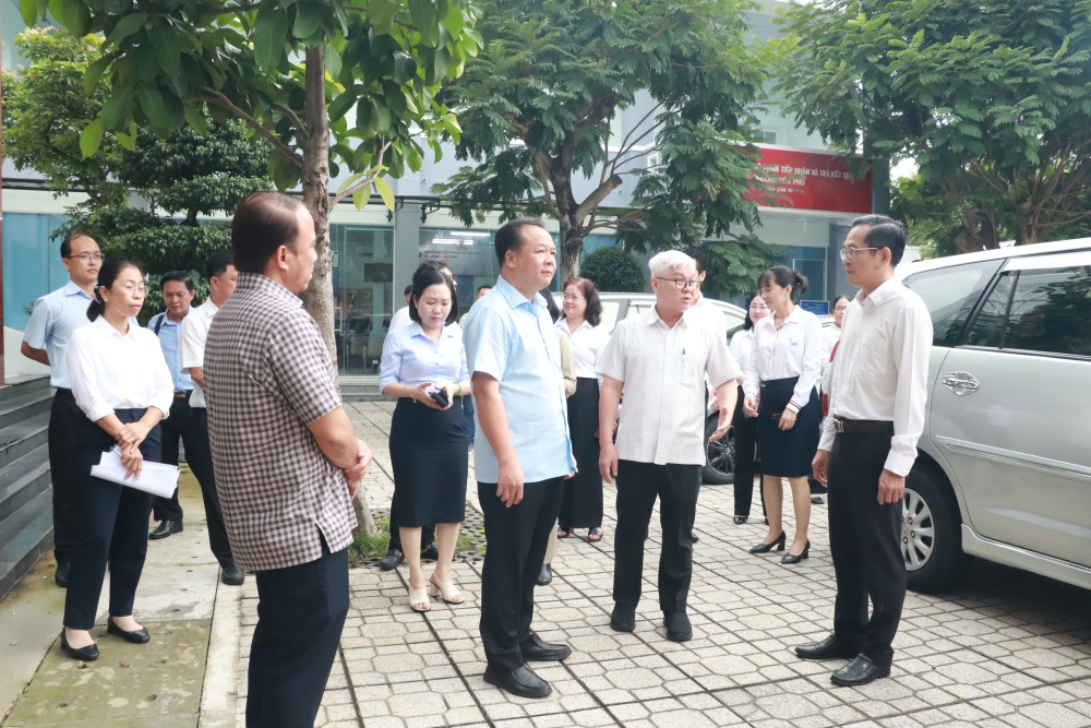 Bi thu khao sat phuong Binh Duong-10.JPG