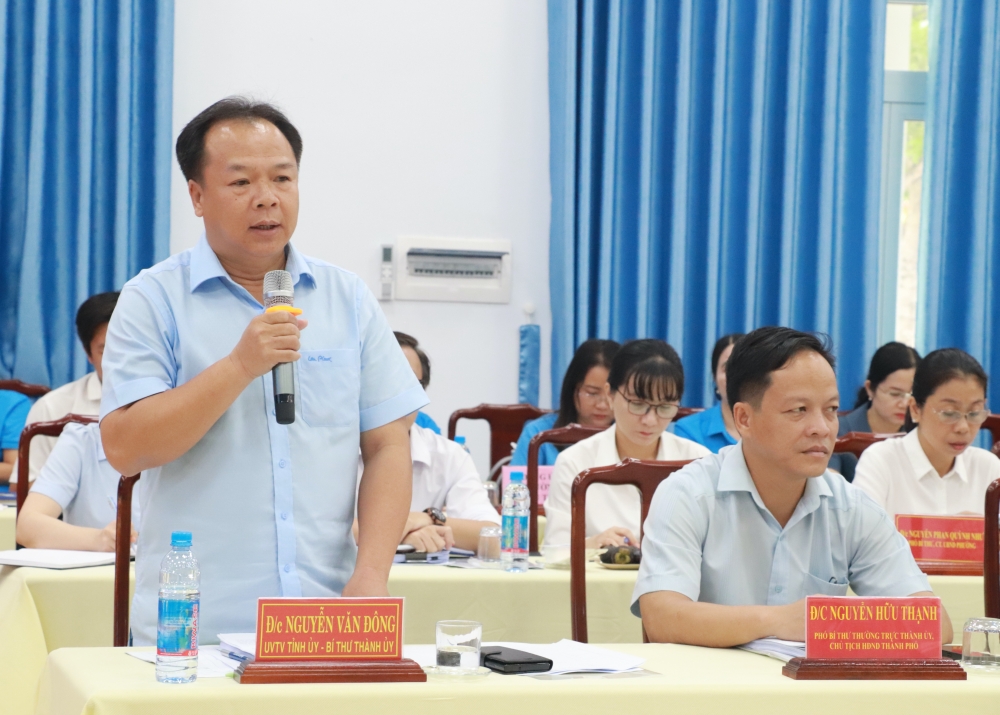 Bi thu khao sat phuong Binh Duong-3.JPG