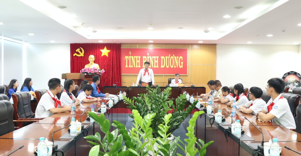 Gap mat chau ngoan Bac Ho-1.JPG