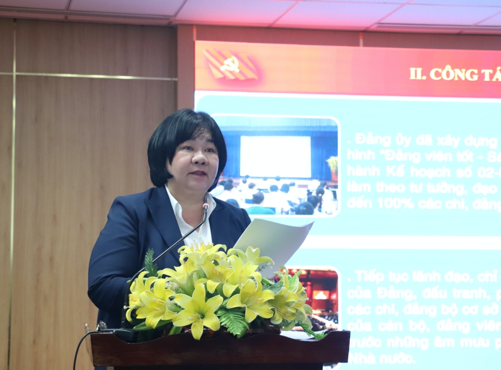 Hoi nghi Ban Chap hanh Dang bo UBND tinh-2.JPG