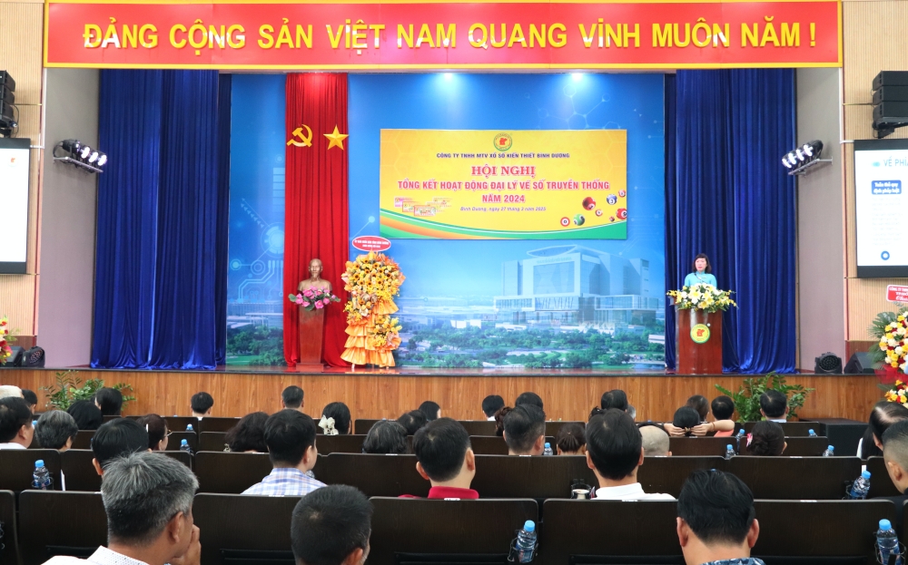 Hoi nghi tong ket dai ly ve so truyen thong 2024-1.JPG