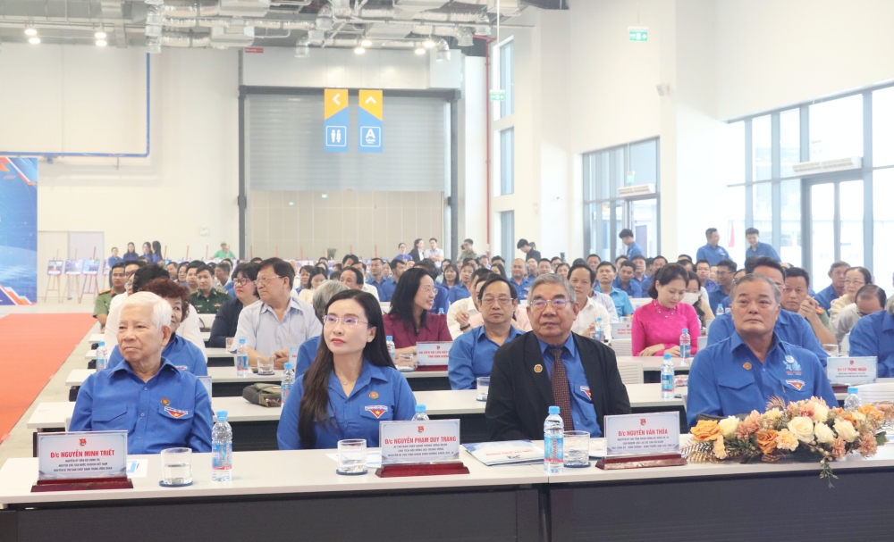 Hop mat ky niem 94 nam thanh lap Doan-1.JPG