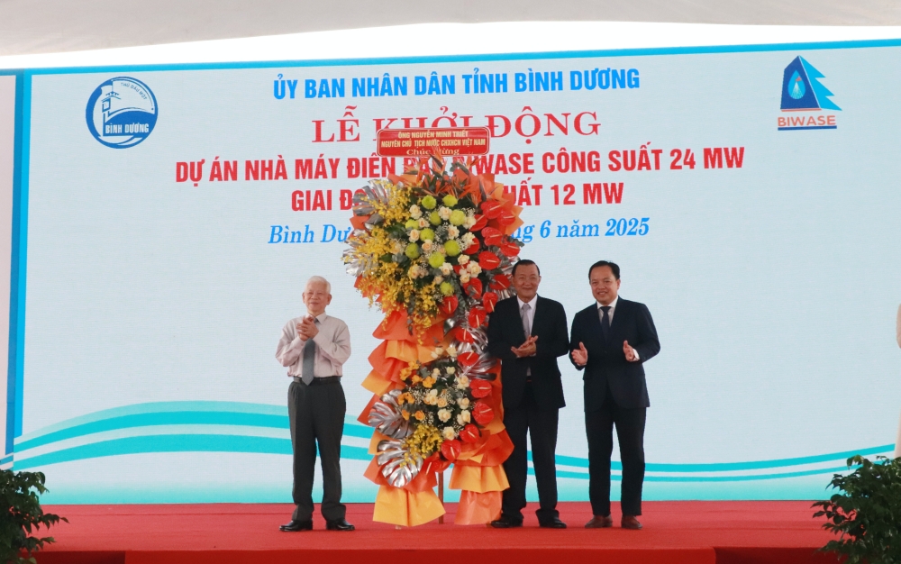 Khoi dong Nha may phat dien rac BIWASE-4.JPG