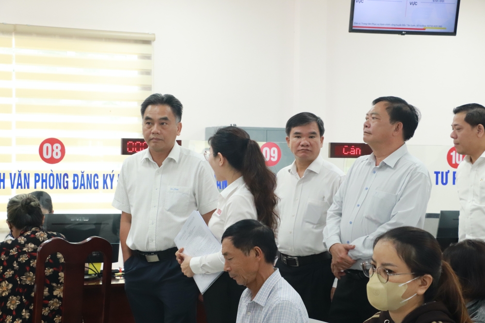 LDT tinh khao sat xa Bac Tan Uyen-7.JPG
