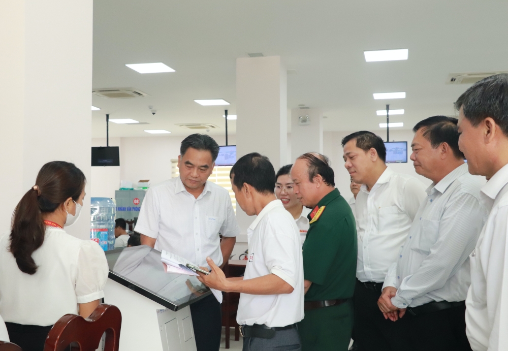 LDT tinh khao sat xa Bac Tan Uyen-8.JPG