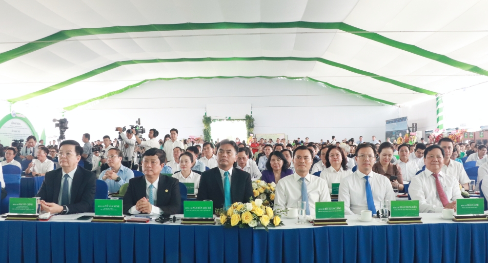 Le dong tho KCN Cay Truong, KCN Bau Bang mo rong-2.JPG
